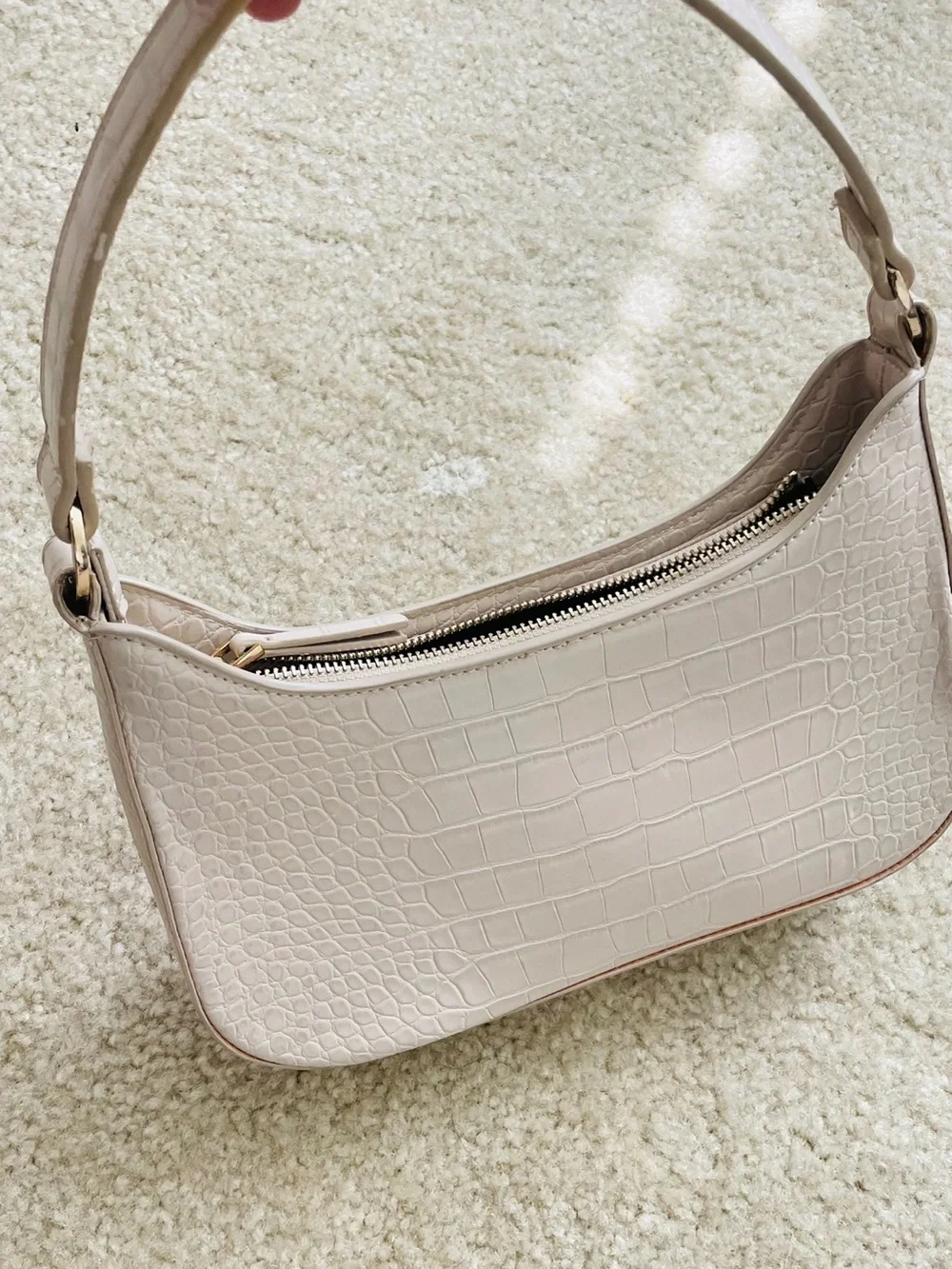 Mango Croc-Embossed Shoulder Bag in Light Pink